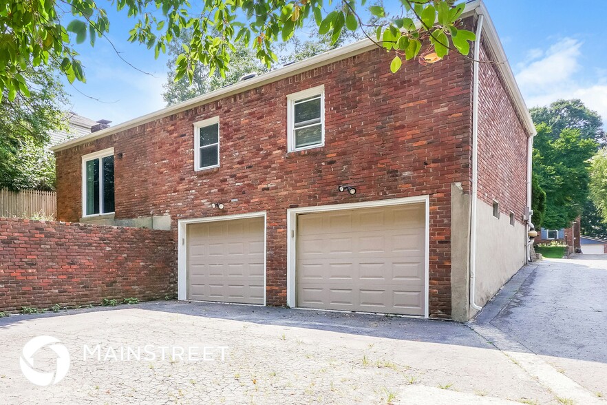 Building Photo - 6203 Big Ben Dr