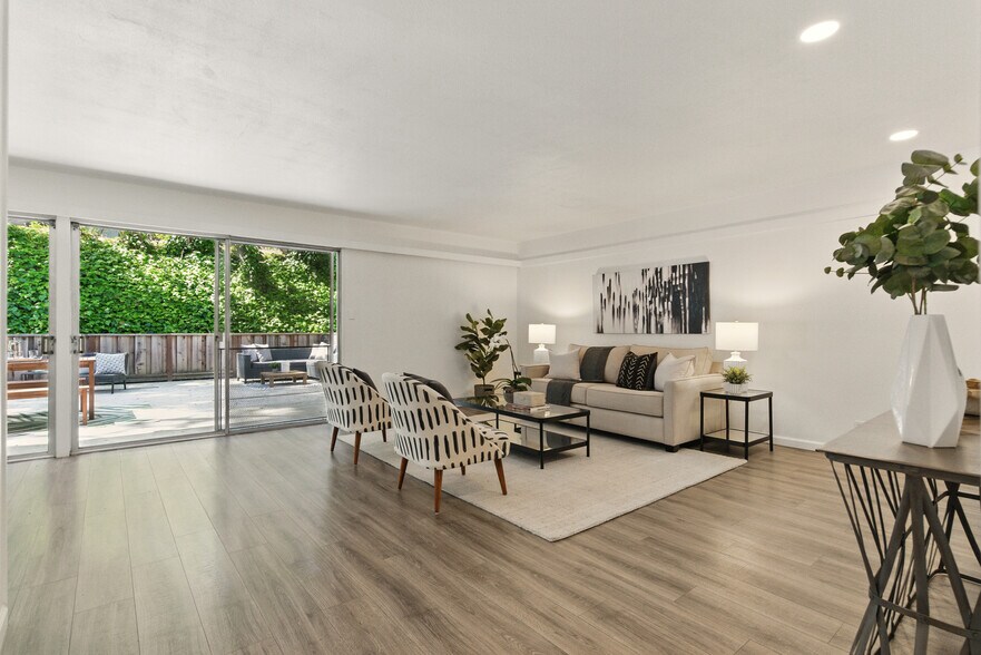 Living room- photo 1 - 67 Brookwood Rd