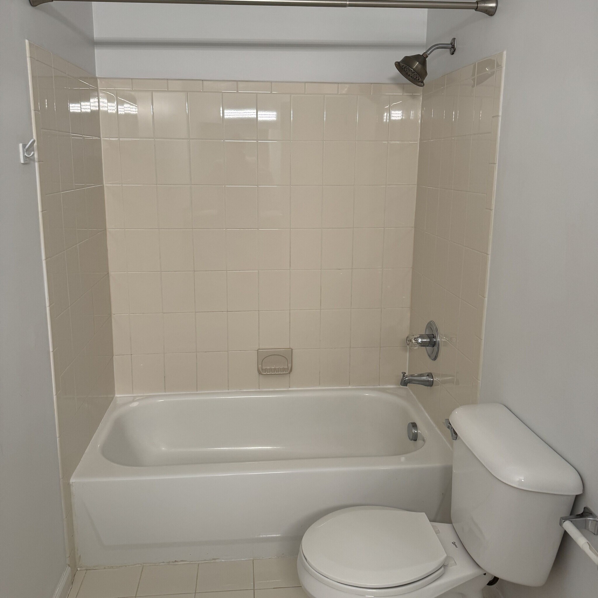 Building Photo - 28187 Raleigh Crescent Dr