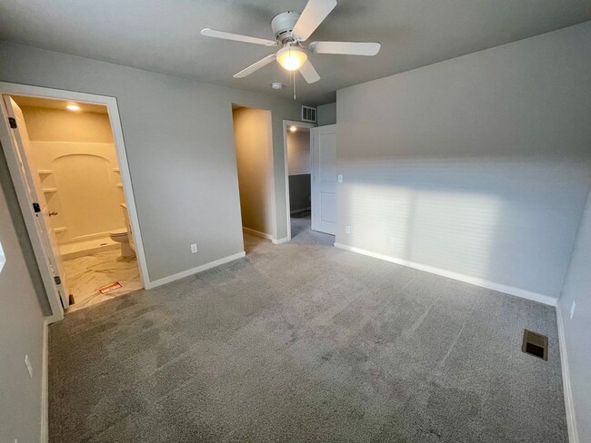 Building Photo - Beautiful 2 Bed 2.5 Bath Townhome in Ault!