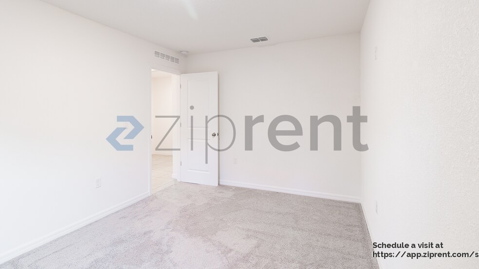 Building Photo - 619 Marion Oaks Blvd