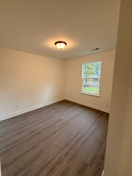 Building Photo - 822 Pitt Ave