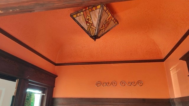 entry - 3334 Elmwood Ave