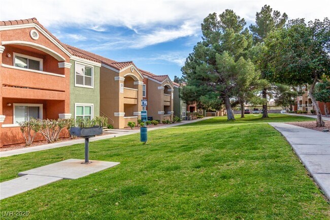 Building Photo - 8101 W Flamingo Rd