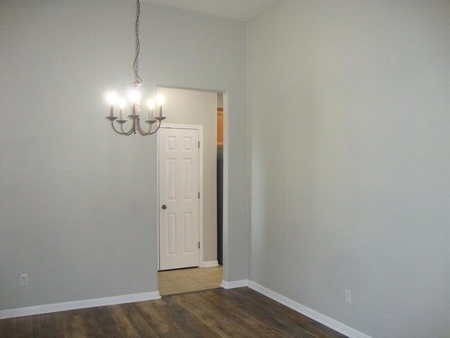 Building Photo - 914 Mesquite Hollow Pl