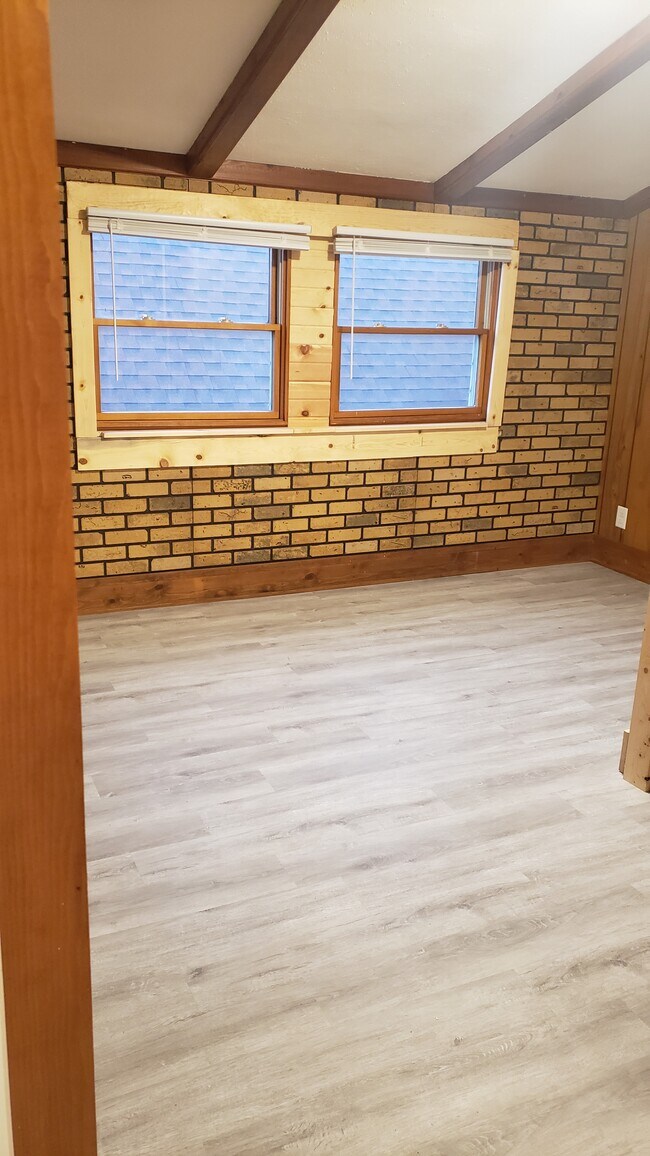 Building Photo - 3407 S 12th St