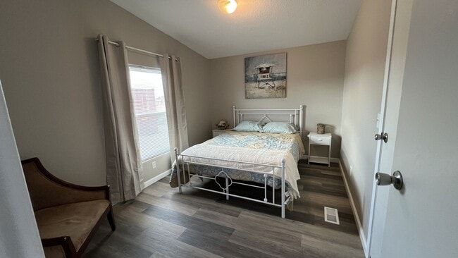 Building Photo - Beautiful Solar-Powered 3 Bedroom Home