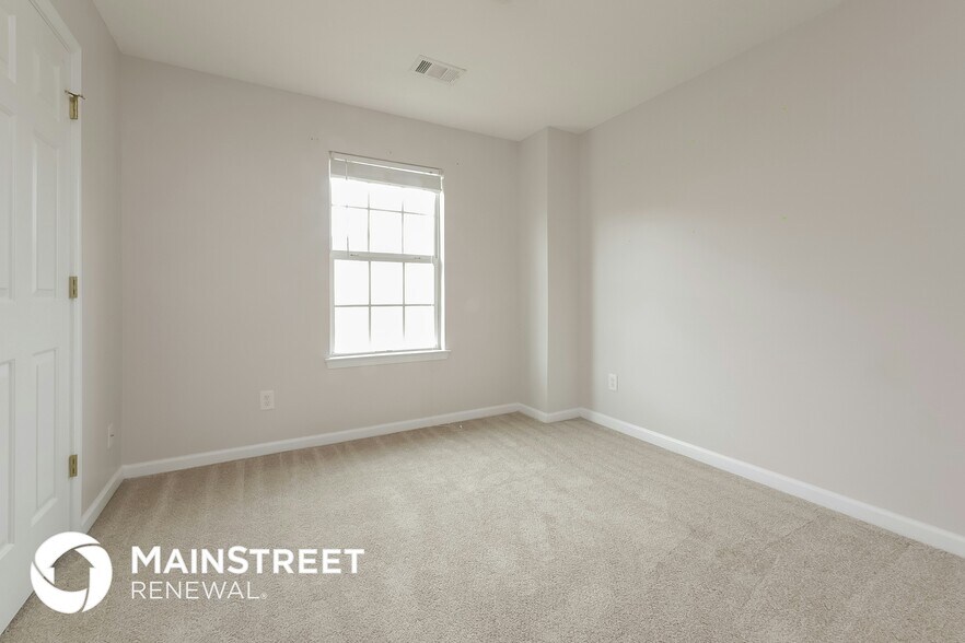 Building Photo - 408 Parkside Way