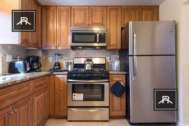 Building Photo - 2 bedroom in Belmont MA 02478