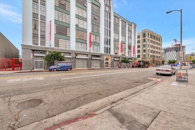 Building Photo - 420 San Pedro St
