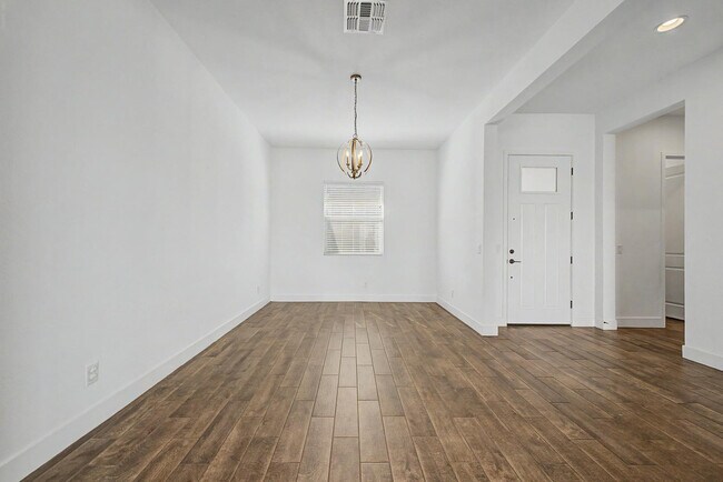 Building Photo - 13103 N 174th Dr