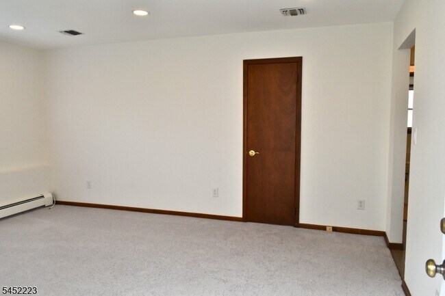Building Photo - 28 Elmhurst St