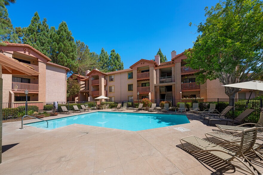 Building Photo - 12015 Alta Carmel Ct