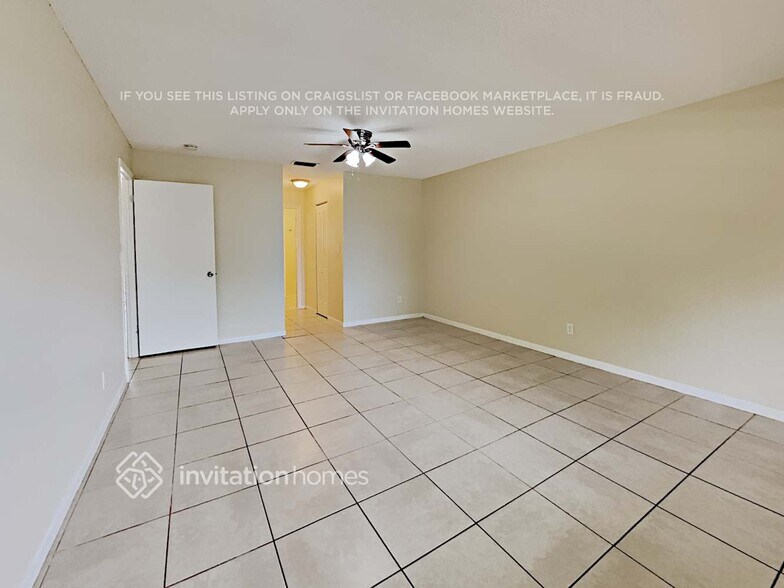 Building Photo - 2605 SW 84th Terrace