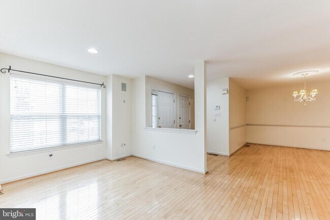 Building Photo - 4 Hogan Way