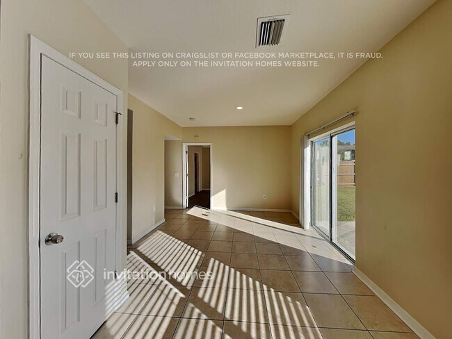 Building Photo - 7108 49th Pl E