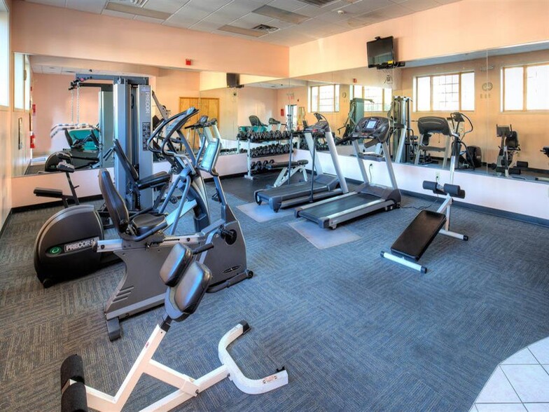 Fully Equipped Fitness Center - Regency Park