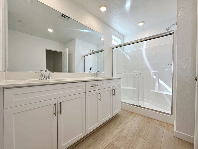 Building Photo - BRAND NEW BUILD! 2 BEDROOM TOWNHOME!