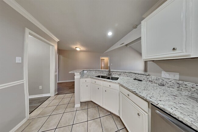 Building Photo - 2510 Foxden Dr