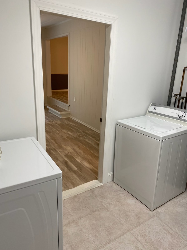 Building Photo - 416 E Rowan St