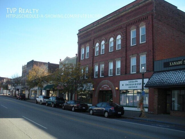 Primary Photo - 712 Broadway Ave
