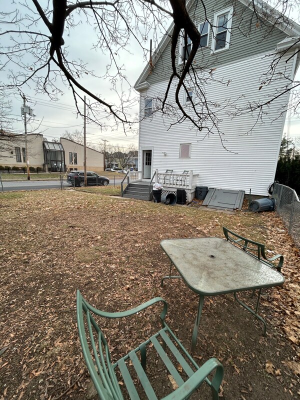 Building Photo - 1381 Union St