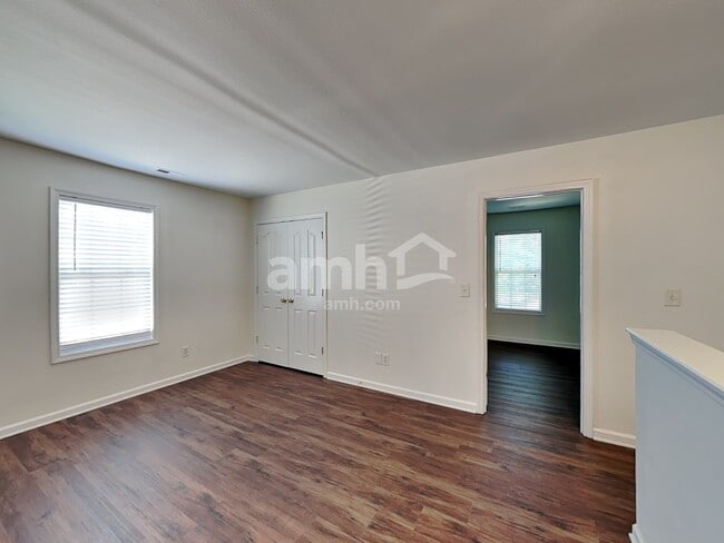 Building Photo - 11251 Heritage Green Dr