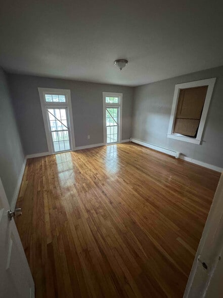 Building Photo - 70 Prichard St
