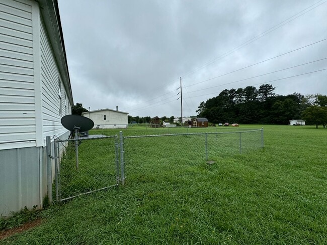 Building Photo - Nice 3/2 Trailer in Shannon- $1,195
