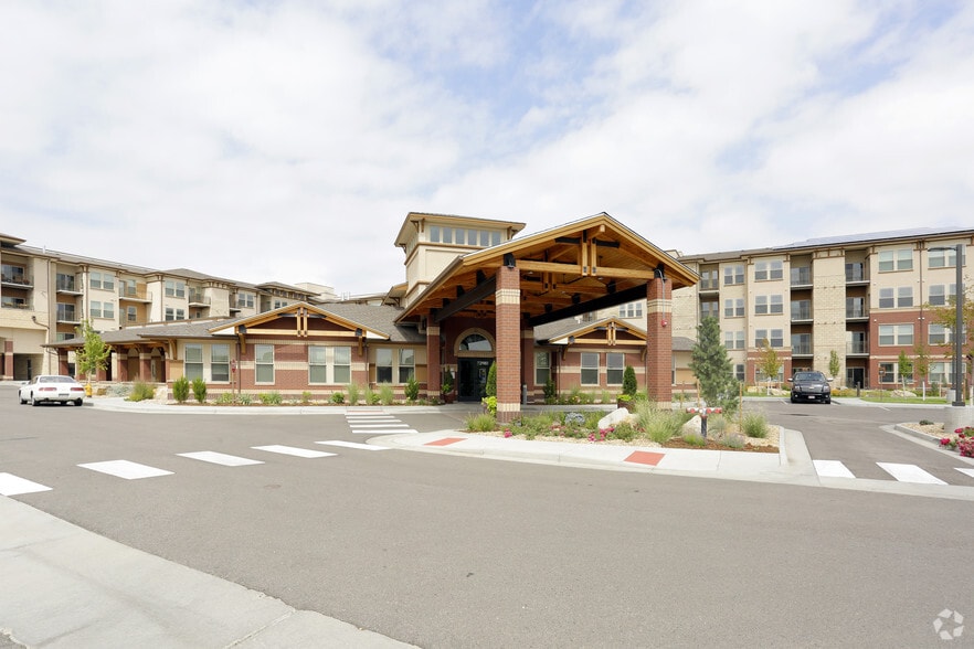 The Grove at Stapleton Active Senior Living Denver, CO Apartment