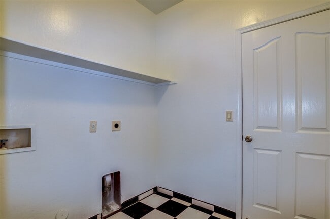 Building Photo - 3 bedroom, 2 bathroom home in Granville