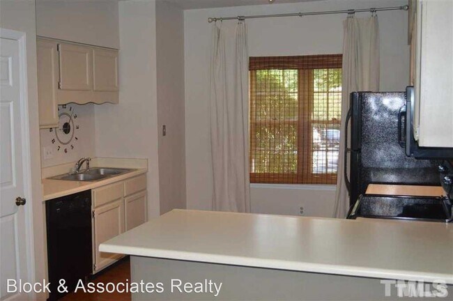 Building Photo - 2 br, 2 bath House - 6151 Bushmills Street