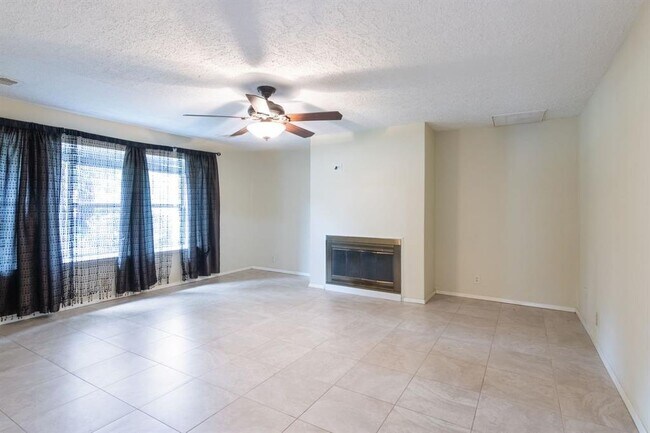 Building Photo - 17423 Baronshire Dr