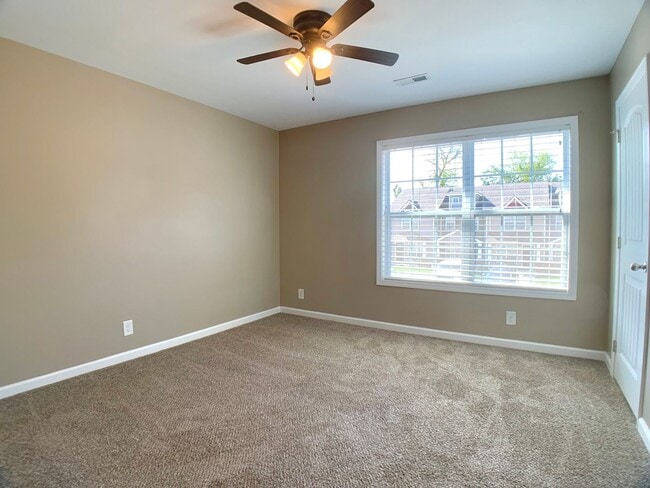 Building Photo - 216 Alexander Blvd