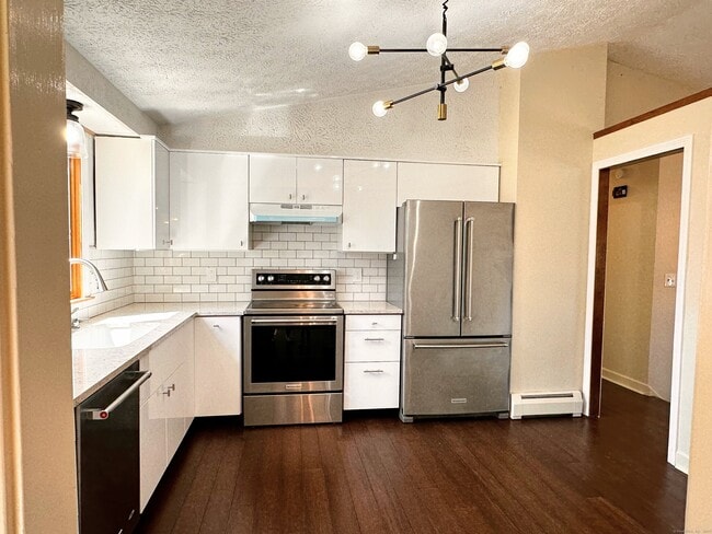 Building Photo - 37 Woodmont Dr
