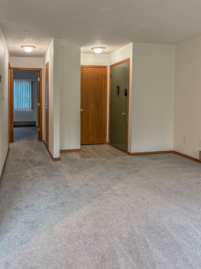 Building Photo - ONE MONTH FREE- Gresham 1 Bedroom Condo Available for Move In ! Call today