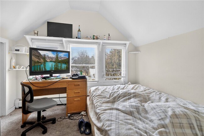 Building Photo - 303 Cornell St