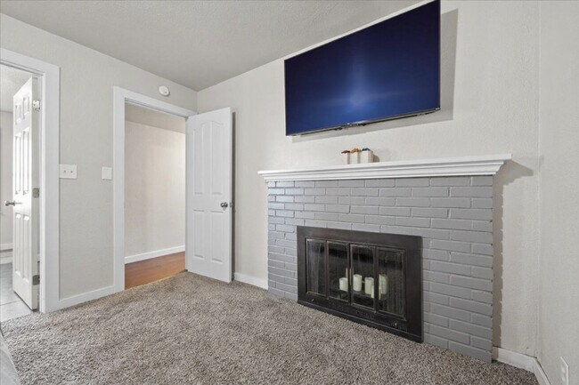 Building Photo - 2600 N 29th St