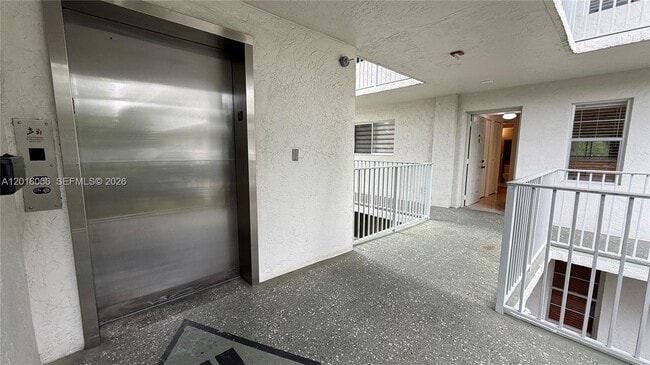 Building Photo - 2236 N Cypress Bend Dr