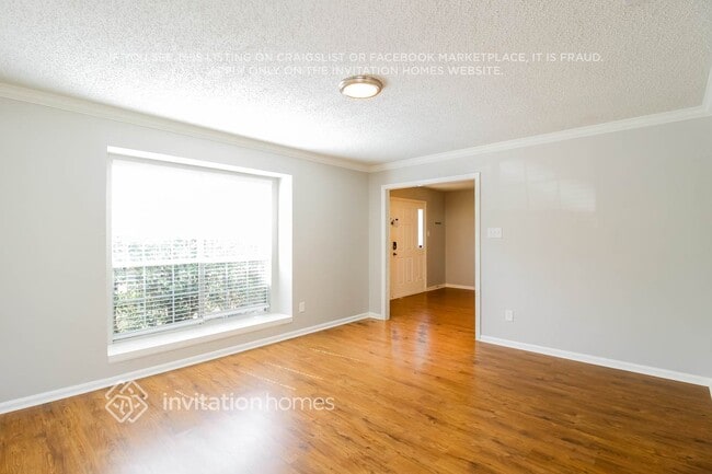 Building Photo - 2051 Vista Dr