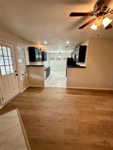 Building Photo - 6524 Blue Grass Dr