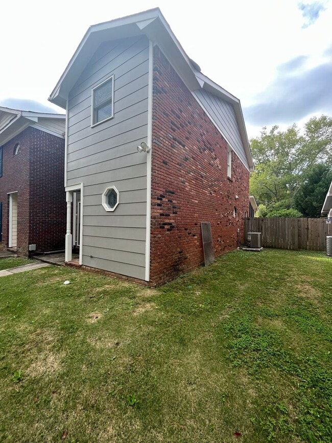 Building Photo - Your Dream Home is Waiting for You! Yardwo...