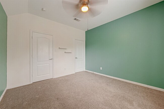 Building Photo - 7710 Eastwood Lake Ln