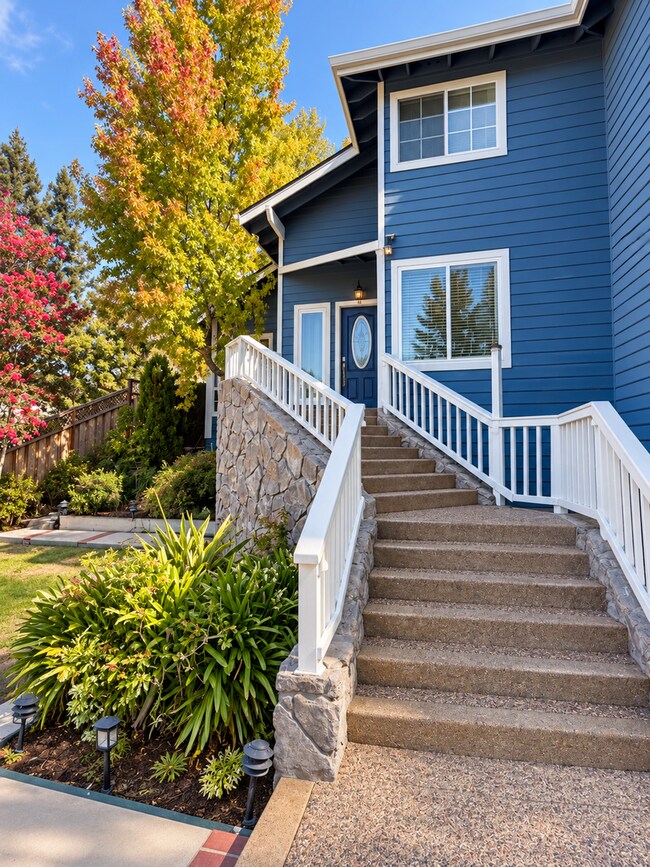 Building Photo - 3071 Crestablanca Dr