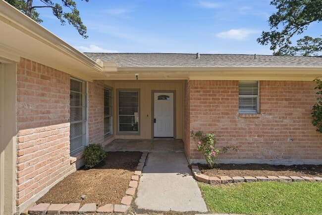Building Photo - 25611 Timberlane Dr