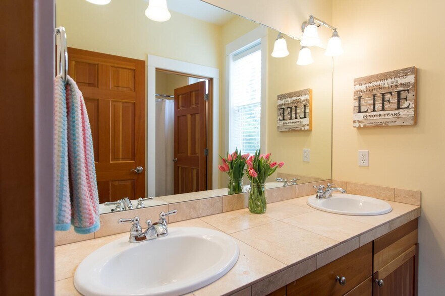 Down Stairs Bathroom - 737 Cherryview Ln
