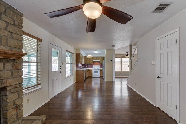 Building Photo - 13210 Marrero Dr