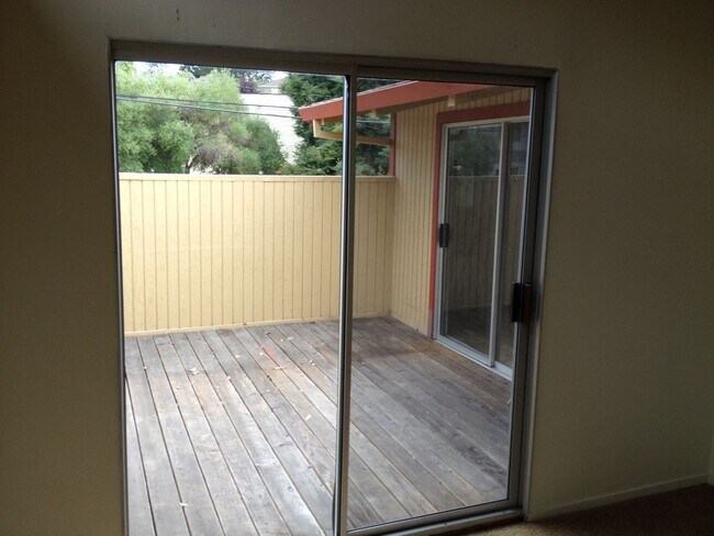 Building Photo - 5 Bedroom 3.25 Bath Close to UC, hiking, mountain biking