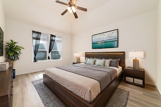 Building Photo - 12426 Taylorwood Ln