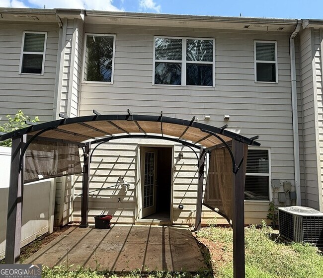 Building Photo - 207 Granite Way